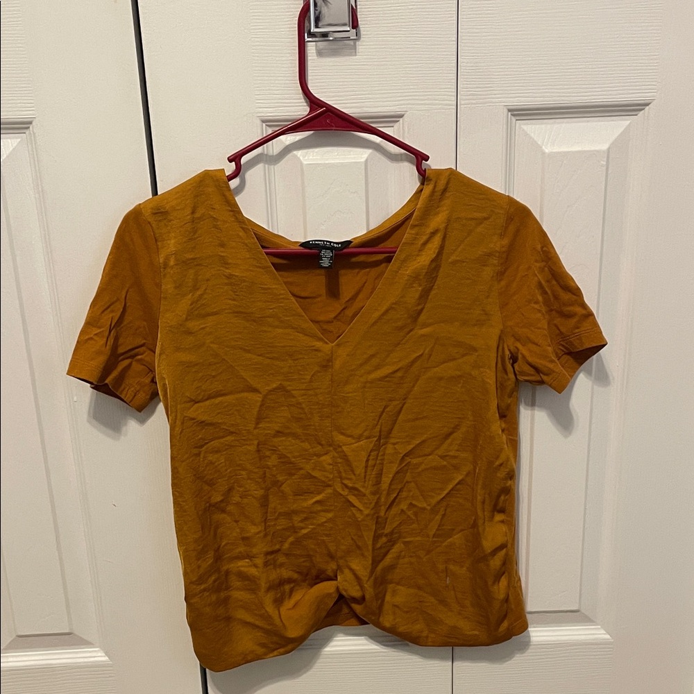 Kenneth Cole Mustard V-Neck Short Sleeve Top